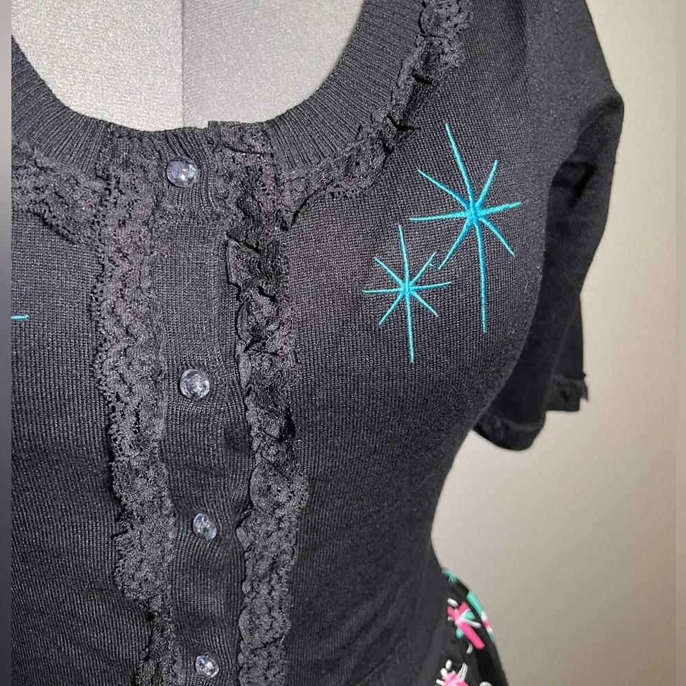 Sourpuss Black Form Fitting Cardigan with Aqua Starburst and Lace Sz XL NWT - Picture 3 of 10